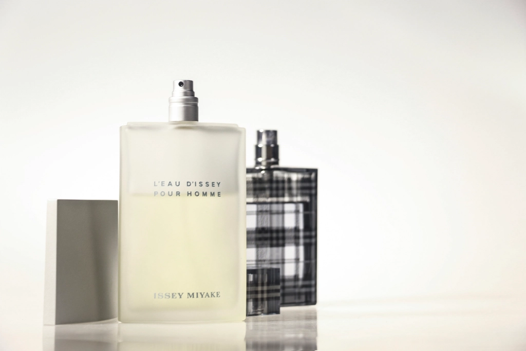 Flacon de parfum still life ambiance luxe